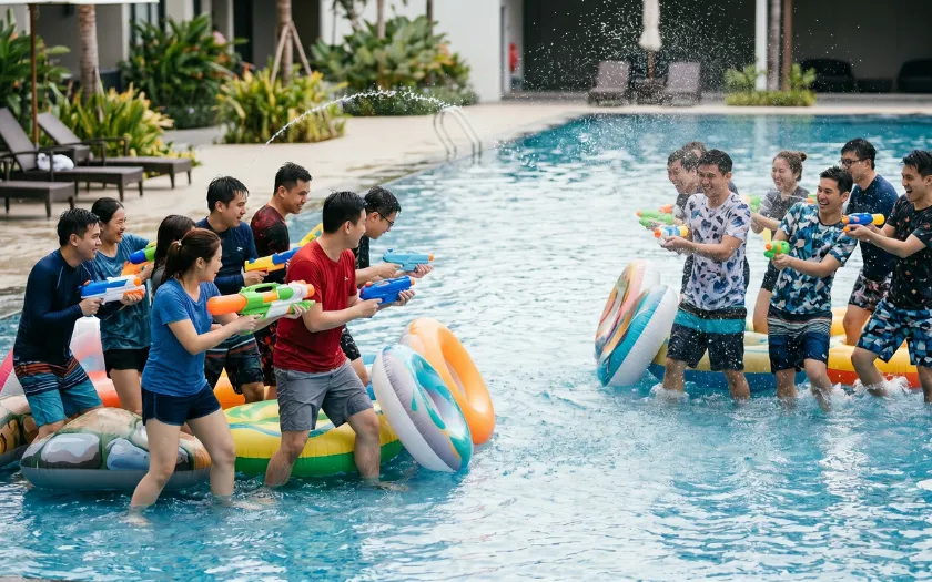 Đại chiến súng nước giúp người chơi giải nhiệt, tận hưởng những khoảnh khắc vui vẻ