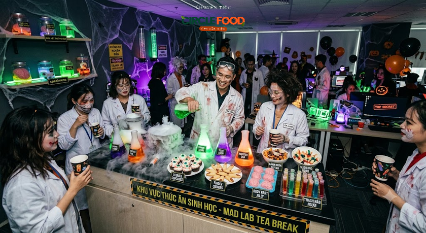 Chủ đề Halloween tại công ty - Phòng thí nghiệm điên