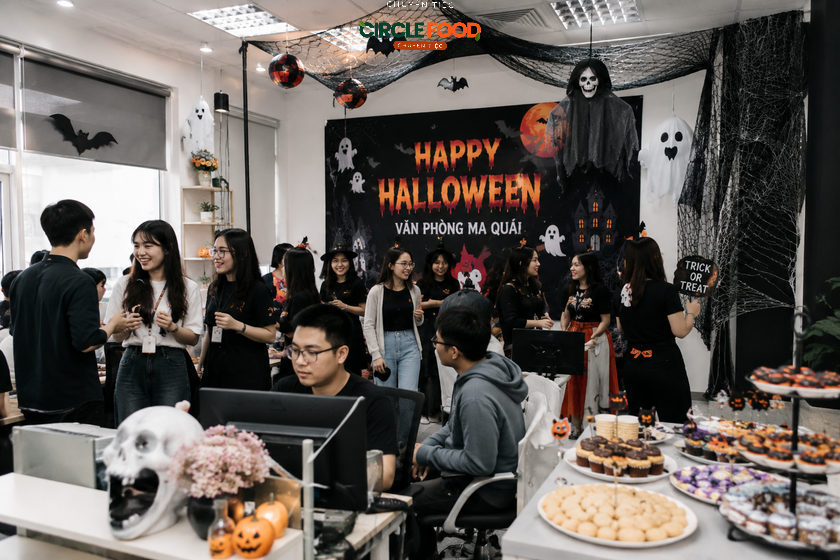 Văn phòng được trang trí theo concept Văn Phòng Ma Quái