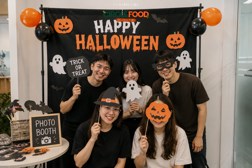 Lưu giữ lại khoảnh khắc khi chụp Photo Booth Halloween