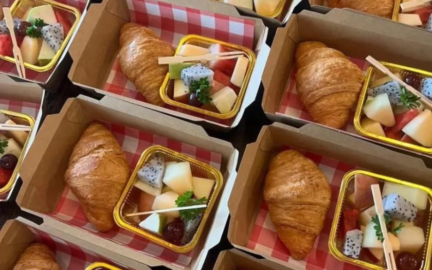 Set Tea Break Box là lựa chọn tối ưu cho các bữa tiệc cần sự nhanh gọn và tối ưu không gian