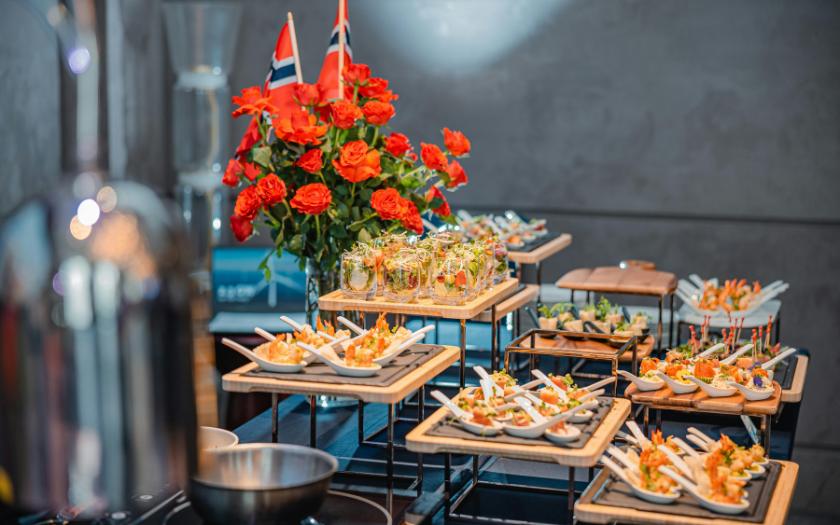 Tiệc Finger Food được lựa chọn cho các buổi sinh nhật cần sự trang trọng, chỉn chu