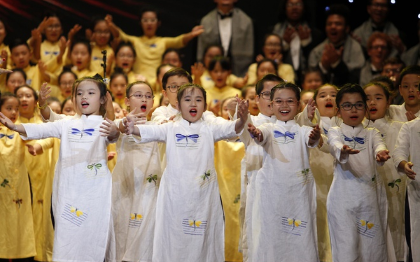 Văn nghệ Trung thu với tiết mục hợp xướng giúp tạo cảm xúc trọn vẹn cho đêm hội