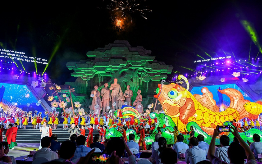 Văn nghệ Trung thu với flashmob tập thể giúp chương trình thêm náo nhiệt