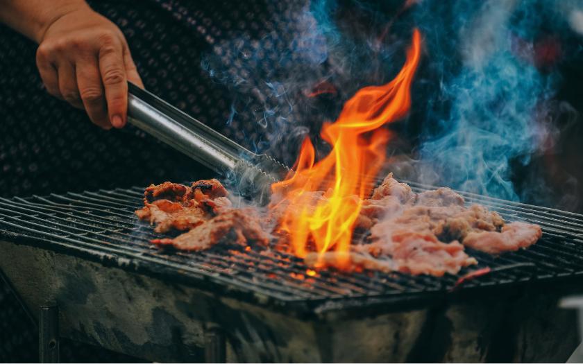 Điểm đặc trưng nhất của BBQ là món ăn được nướng trực tiếp tạo hương vị hấp dẫn