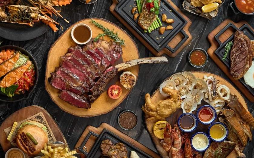 Tiệc BBQ tiếp đón đối tác với những món ăn cao cấp, thượng hạng